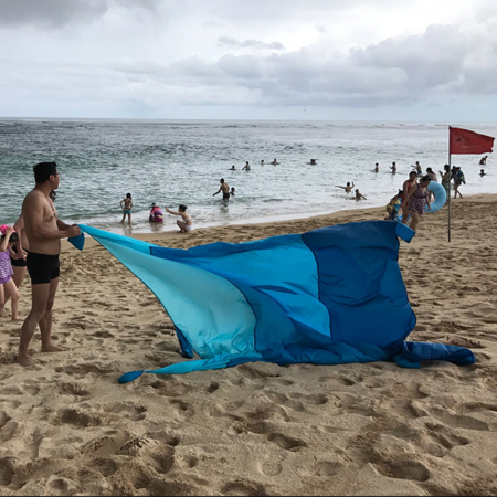 Manta de playa impermeable a prueba de arena Manta de bolsillo impermeable con bolsillos de arena y estacas 