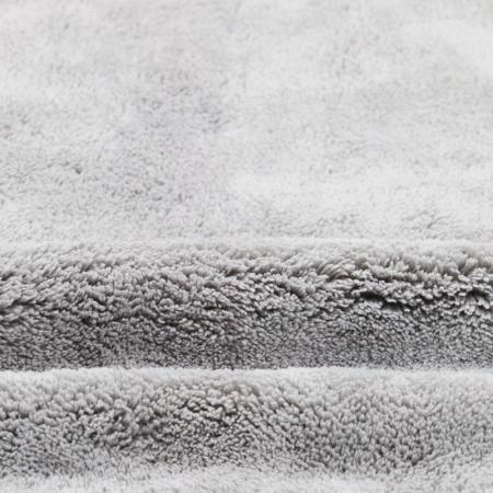 Paño de limpieza de microfibra súper gruesa 800gsm que detalla la toalla 