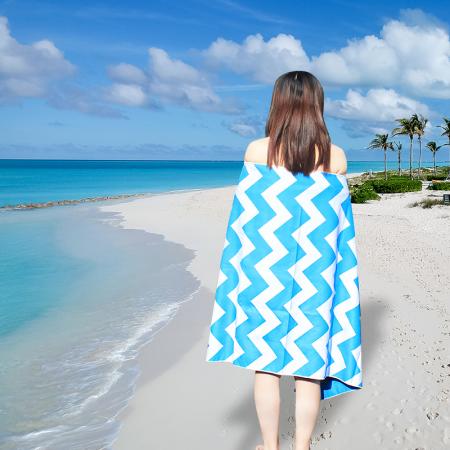 Toalla de playa de rayas de microfibra absorbente de secado rápido personalizado 