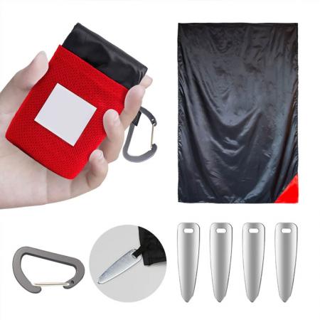 Manta de bolsillo compacta, ligera y de nailon antidesgarro, resistente al agua y al agua. 