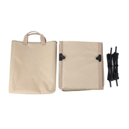 Silla plegable ligera con respaldo doble y estructura de aluminio, tapizada en tela Oxford, ideal para acampar al aire libre. 